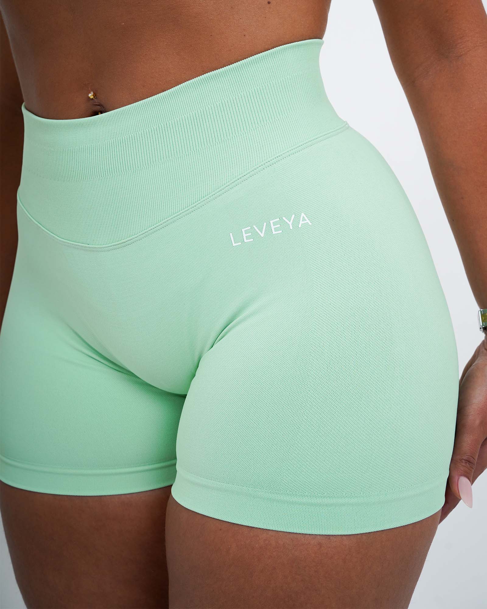 Short Sunkissed Mint